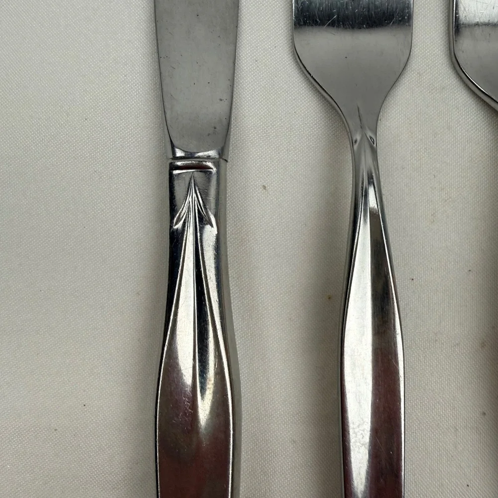 Wm Rogers & Son Stainless Flatware Exquisite Pattern MCM 6 Piece Lot